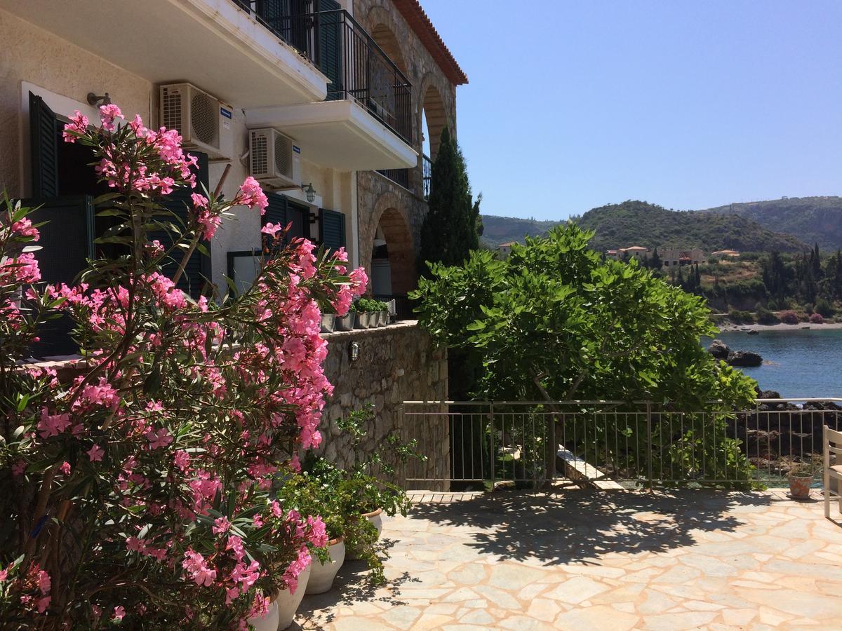 Les Sirenes Kardamili Hotel Exterior foto